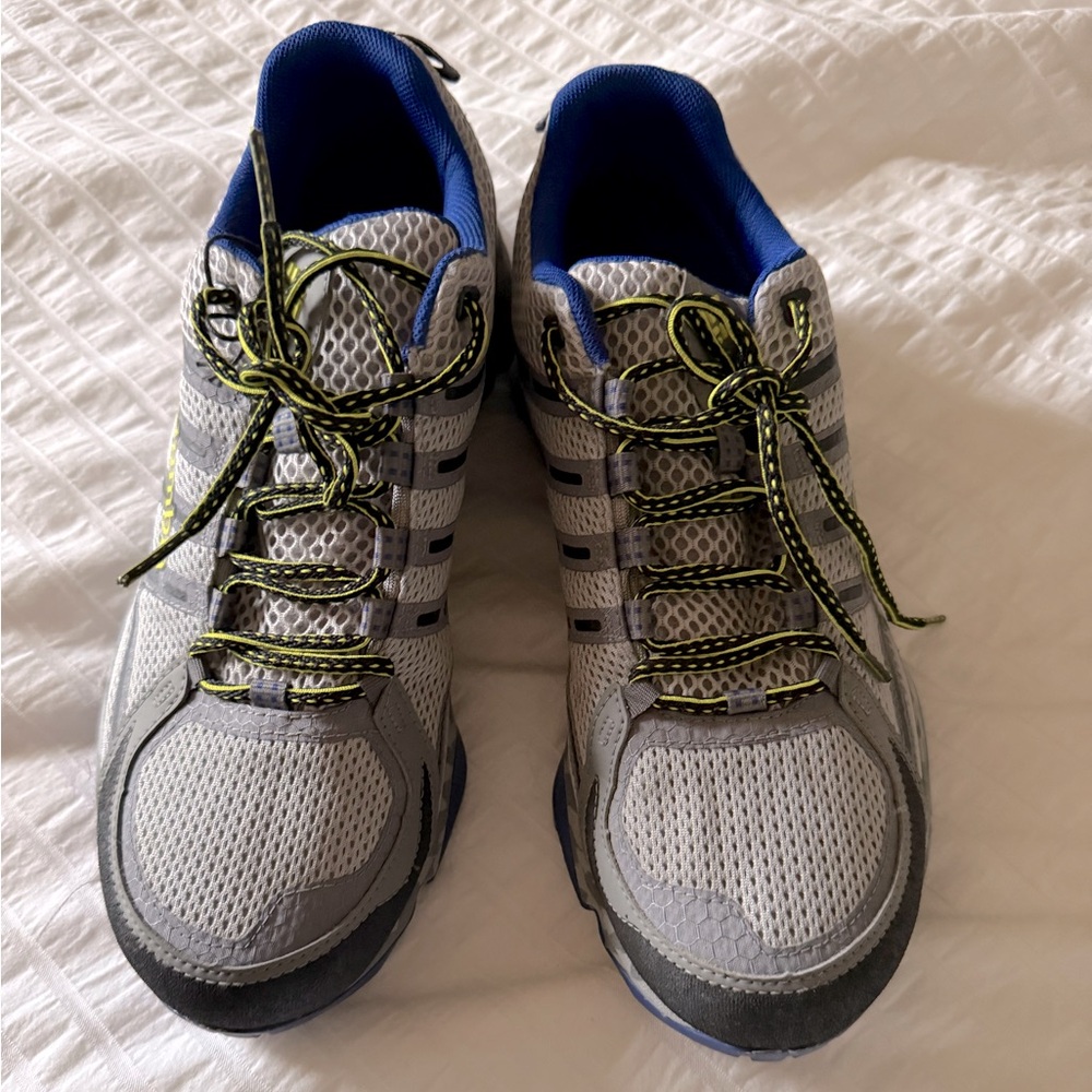 Columbia Men’s Waterproof Hikes Sneakers 11 EUC